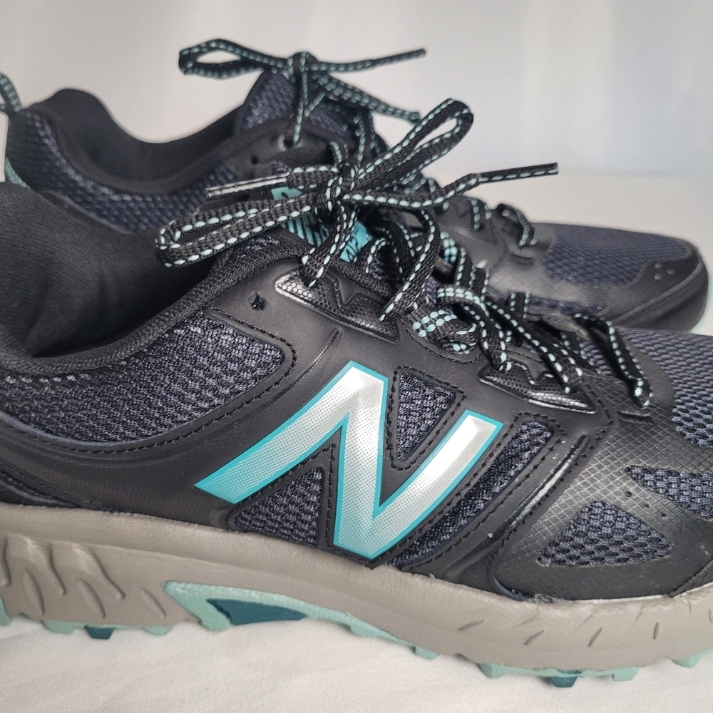 New Balance 412v3 All Terrain Trail Running Shoe Black/Blue EUC Size M 10.5 W 12 - Picture 2 of 11